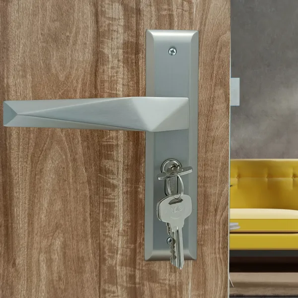 SM-01-02-01 Yale SM series Mortise Lock Comboset with backplated Handle, Cylinder with Knob inside and keys Outside, SS Finish