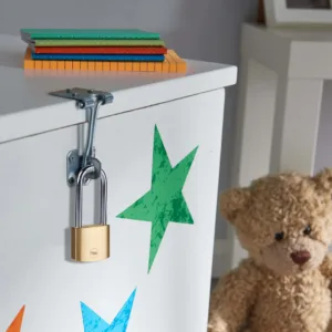 Y110B/30/147/1 Yale 30mm Brass Padlock with long shackle -3nos. regular keys (Brass Finish) 3 5052847099445.PT01 1100x