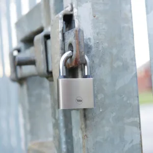 Y112/60/132/1 Yale 60mm Iron Disc Padlock with3 Retaining Keys (Silver Finish) 12 6 f78177d8 16ee 4cc7 ae0e b21acdc0e66a 1100x