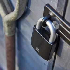 Yale Y90SB Padlock Hardened Steel Body and Boron Steel Shackle, Max Security Padlock Black 9 710KPoKHZVL. AC SX425