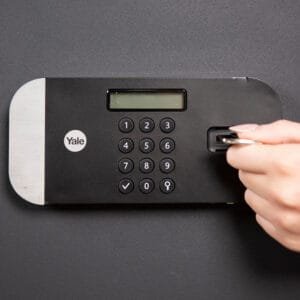 YSEM/520/EG1 Maximum Security Certified Locker-Professional, PIN, Black 2 YSEM/520/EG1 Maximum Security Certified Locker-Professional, PIN, Black