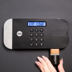 YSEM/520/EG1 Maximum Security Certified Locker-Professional, PIN, Black 3 YSEM520EG1 03